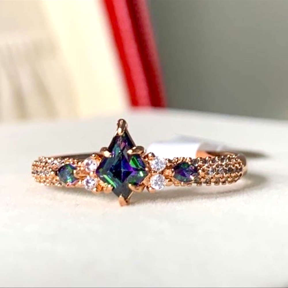 Ring Bomb Party WIN THEIR HEARTS Ring - Size 9